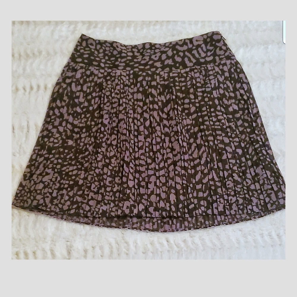 LOFT  accordion pleated skirt excellent condition